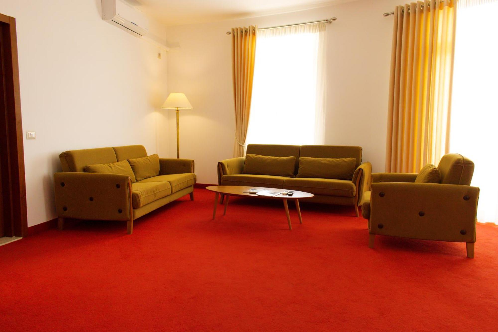 Chateau Linza Resort Tirana Zewnętrze zdjęcie